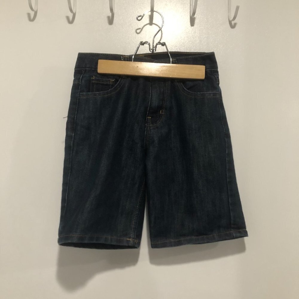 𝅺boy's Red Ape denim short Size 7/XL